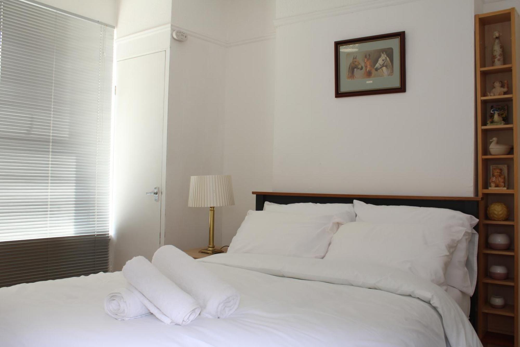 F2S Serviced Apartments 2Bedroom Terrace House With Free Wifi Netflix Suitable For Contractors Walking Distance To Train Station Derby Exterior foto